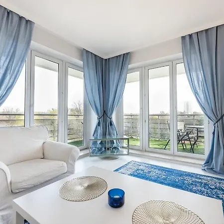 White Apartment Warsaw Appartement *