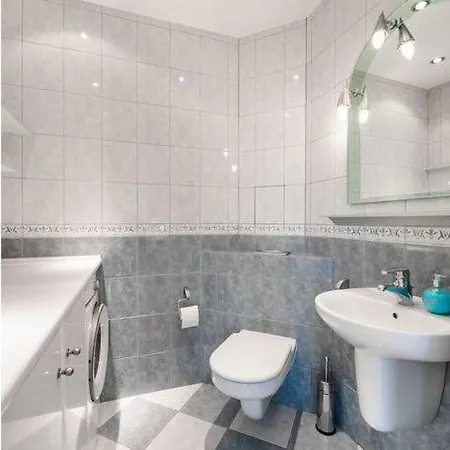 White Apartment Warsaw Appartement *